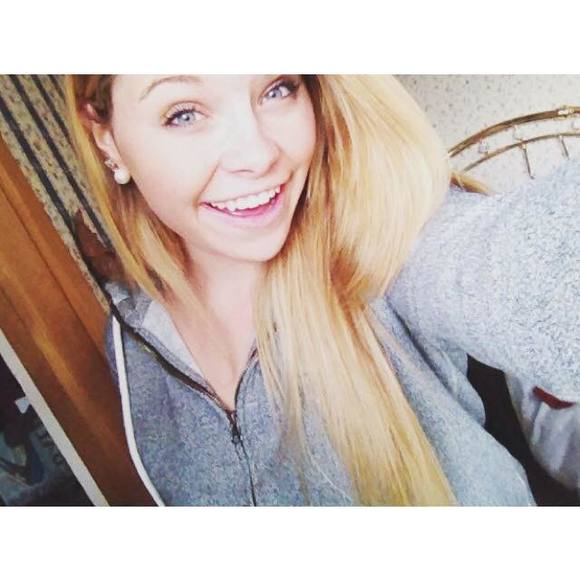 Profile Picture of Ashlee Michelle (@ashleeriedler) on Poshmark