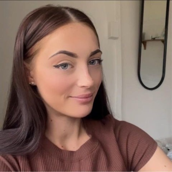 Profile Picture of Bree Cox (@breeanncox7) on Poshmark