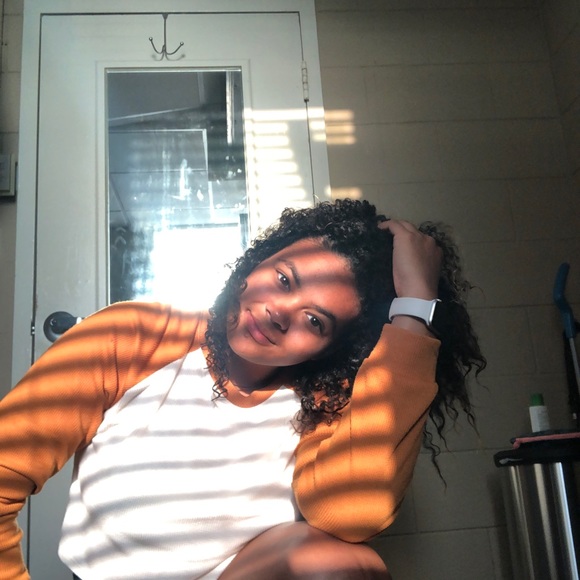 Profile Picture of Trinity Williams (@t_williams019) on Poshmark