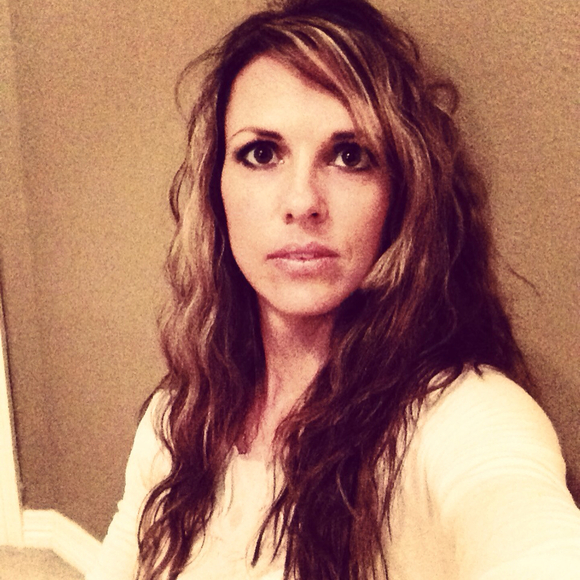 Profile Picture of Heather Pedigo (@hcpedigo) on Poshmark