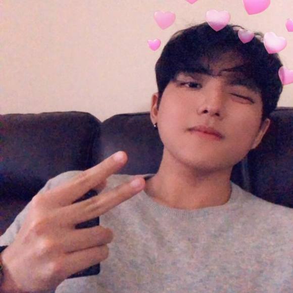 Profile Picture of Wonjae Ro (@wonis4163) on Poshmark