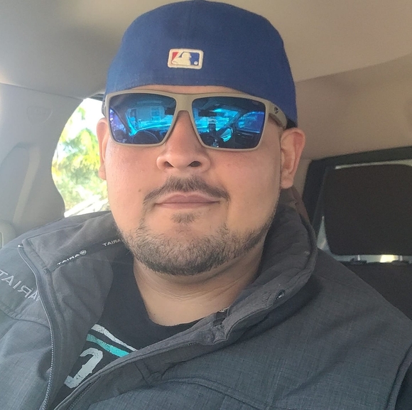 Profile Picture of Jose Chavero (@jchavero94) on Poshmark