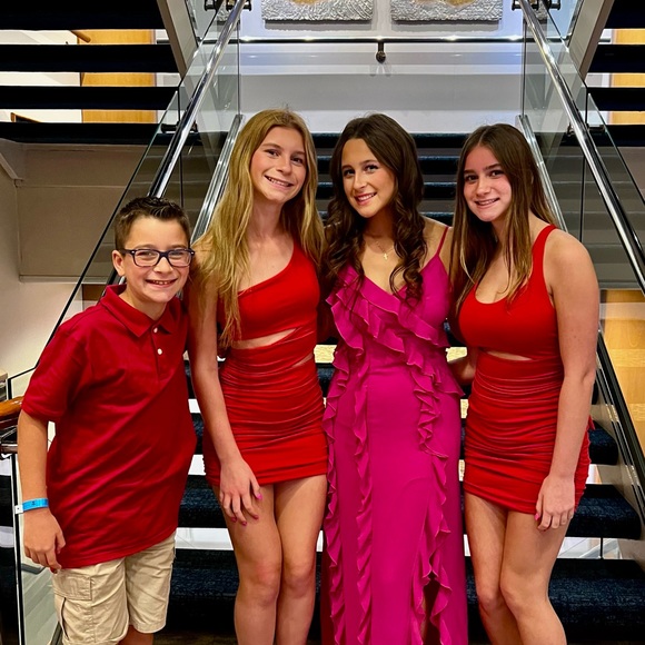 Profile Picture of Tricia Piperata (@triciapiperata) on Poshmark