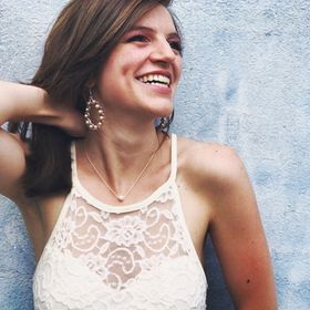 Profile Picture of Kayla Chambers (@BookNook37) on Pinterest
