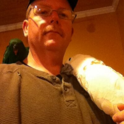 Profile Picture of Charles Denison Jr (@parrotbarn) on Twitter