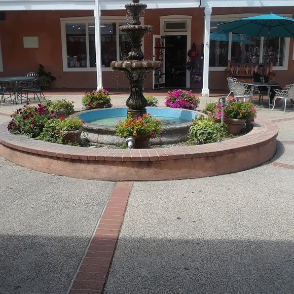 Evonne Bruestle - Poshmark Profile Picture of Evonne Bruestle (@evonne_best) on Poshmark