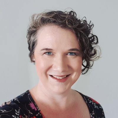 Profile Picture of Renee Conoulty (@ReneeConoulty) on Twitter