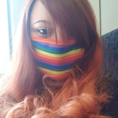 Profile Picture of Laura Fox (@LilvixenUK) on Twitter