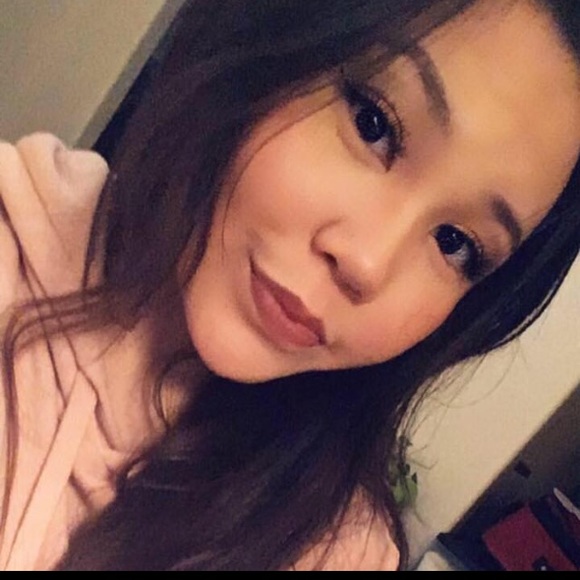 Profile Picture of Deana Kvamme (@deanak02) on Poshmark