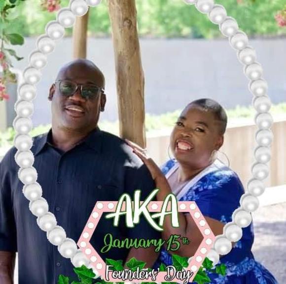 Profile Picture of Jacque Jacobs (@jacjacobs) on Poshmark