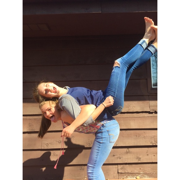 Profile Picture of Kami Hebert (@_kamihebert_) on Poshmark