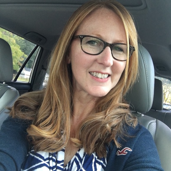 Profile Picture of Dawn Mccaskill (@dawnmccaskill) on Poshmark