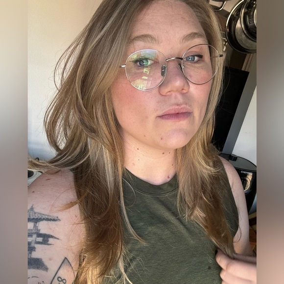 Profile Picture of Taylor Oosting (@tao_1992) on Poshmark
