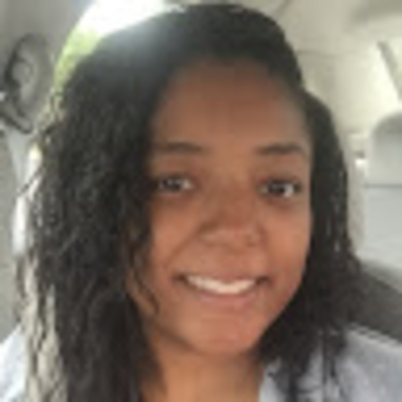 Profile Picture of Anastasia Gibbs (@anastasia_gibbs) on Poshmark