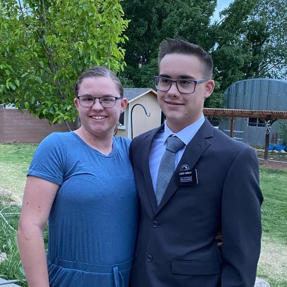 Profile Picture of Kylee Carnley (@kylee_carnley) on Poshmark