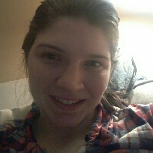 Profile Picture of Christina Helberg (@ch315929) on Poshmark