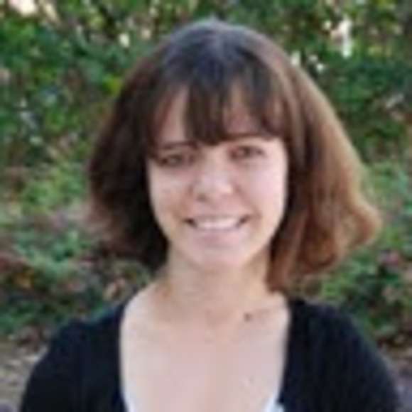 Profile Picture of Ilinca Filimon (@ilincafilimon) on Poshmark