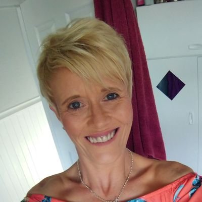 Profile Picture of Clair Sutton 🕉 (@blondie1972) on Twitter