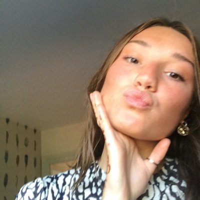 Profile Picture of Eleanor Buckley (@eleanorgbuckley) on Twitter