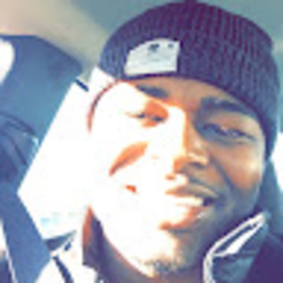 Profile Picture of Aaron Mcclelland (@aaronmcclell161) on Poshmark