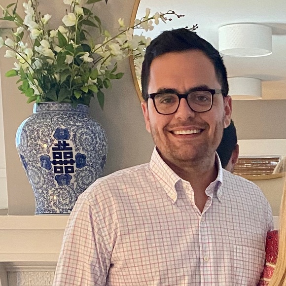 Profile Picture of Joseph Mulloy (@jmulloy12) on Poshmark