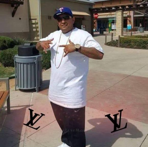 Rilla East - Poshmark Profile Picture of Rilla East (@rillae81) on Poshmark