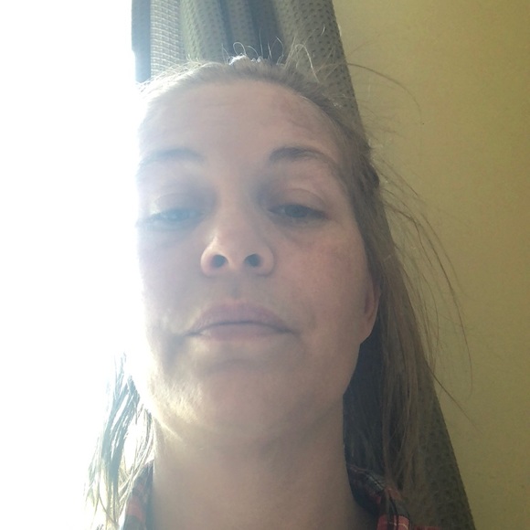 Tegan Rothschild - Poshmark Profile Picture of Tegan Rothschild (@tegansussana) on Poshmark