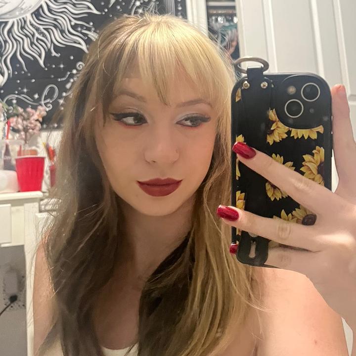 Si - Tiktok Profile Picture of Si (@sierra.sager7) on Tiktok