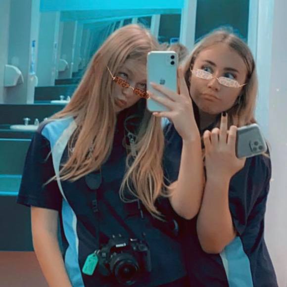 Profile Picture of Joann Zwierlein (@joannzwierlein) on Poshmark