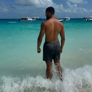 Profile Picture of Aaron Reeves (@aaronreeves_) on Instagram