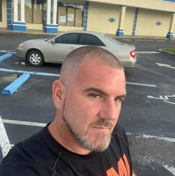 Profile Picture of Chris Burris (@cburris79) on Poshmark
