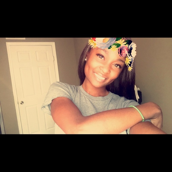 Profile Picture of Antionette Wilson (@noodles_18) on Poshmark