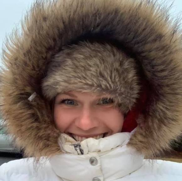 Profile Picture of Allison Cleland (@pinkcleland) on Poshmark