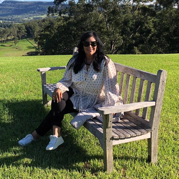 Profile Picture of Iris Schnabl (@irisschnabl) on Poshmark