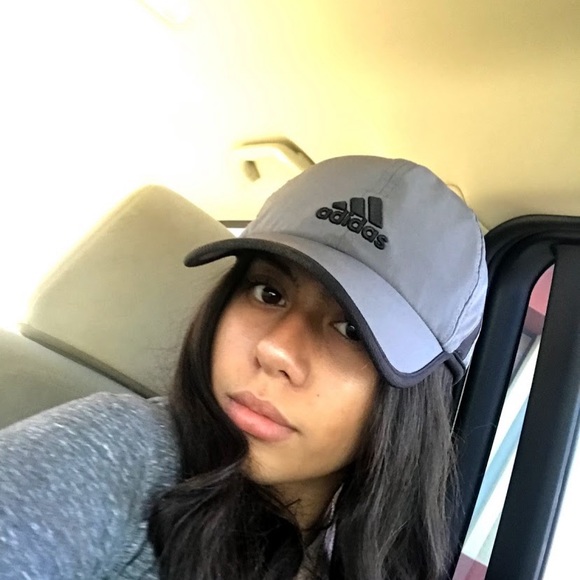 Profile Picture of Arely Gonzalez (@arelyrose) on Poshmark