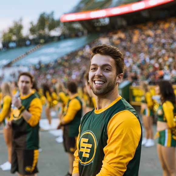 Profile Picture of Steven Rebelo (@smrebelo) on Poshmark