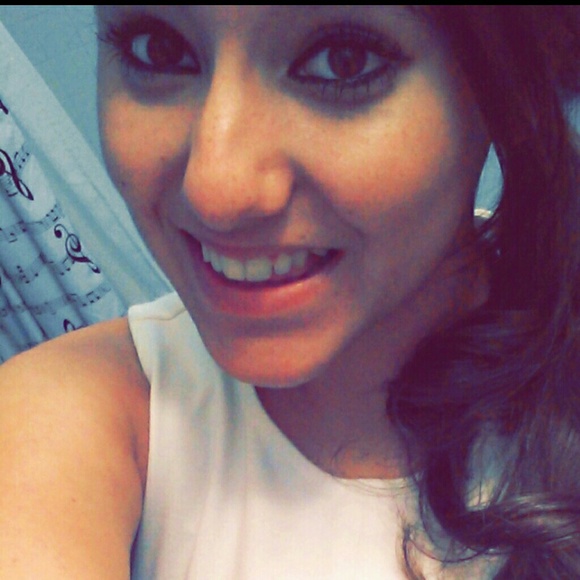 Profile Picture of Brenna Gilsdorf (@gilsdork) on Poshmark