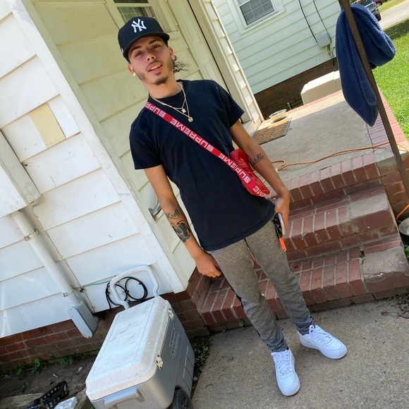 Chris Rivera - Poshmark Profile Picture of Chris Rivera (@chrisrivera596) on Poshmark