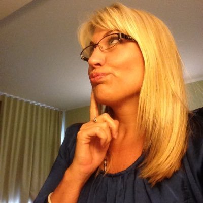 Profile Picture of Stacy Handley (@stacy_handley) on Twitter