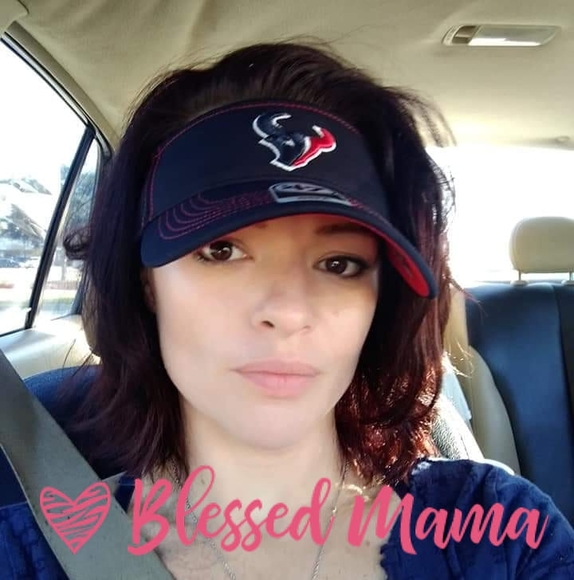 Profile Picture of Amy Richard (@amysrichard) on Poshmark