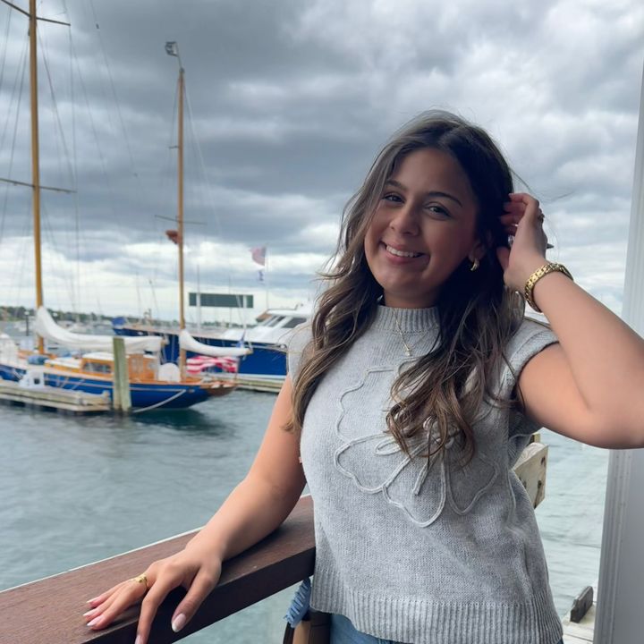 Profile Picture of Isabelle (@isabelle__silva) on Tiktok