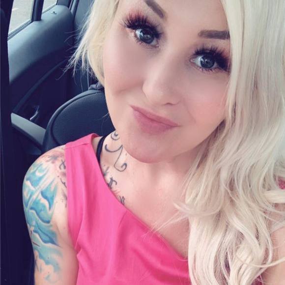 Profile Picture of Amanda Syverson (@zr440racer) on Poshmark