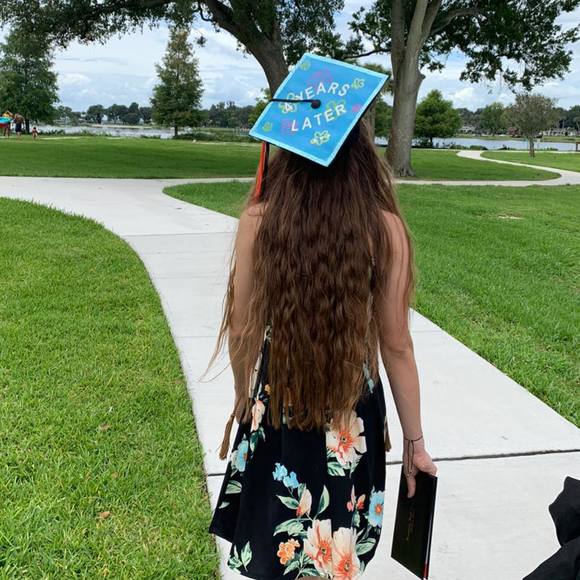 Profile Picture of Jessica Hoey (@jessica_hoey) on Poshmark