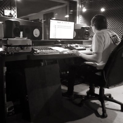 Profile Picture of Mike White (@mikesecondslate) on Twitter