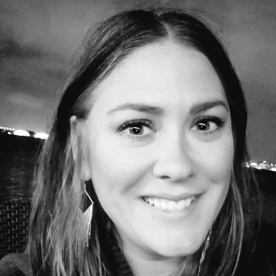 Profile Picture of Karen Barnett (@WortMentioning) on Twitter