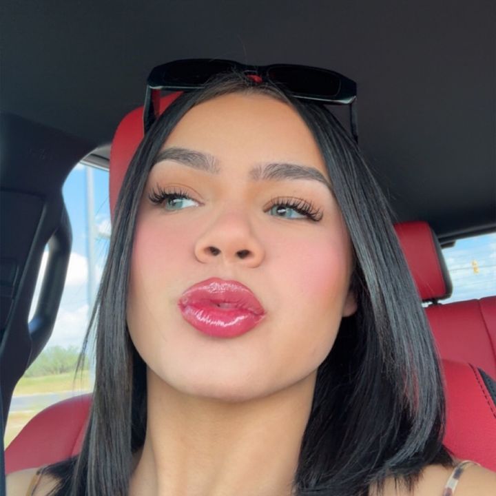 Profile Picture of Connie Chirinos (@conniieech) on Tiktok