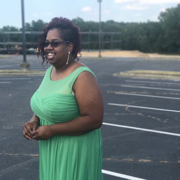 Profile Picture of Karen Mcswain (@kmcswain76) on Poshmark