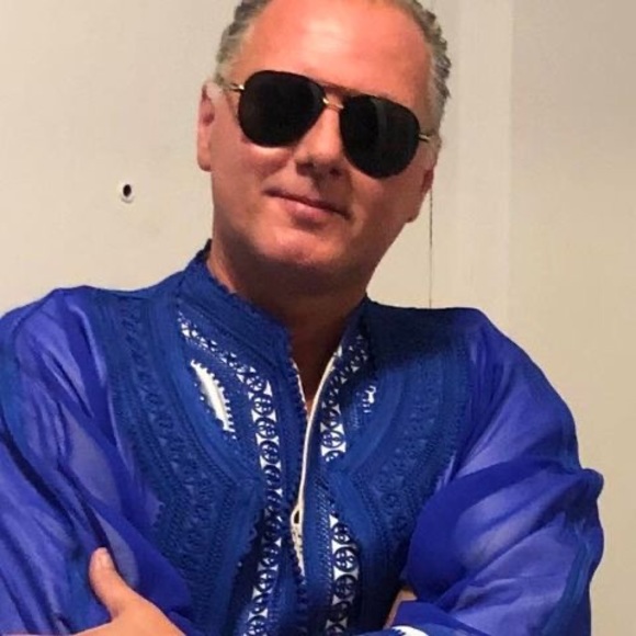 Profile Picture of Daniel Brunet (@danielbrunet) on Poshmark