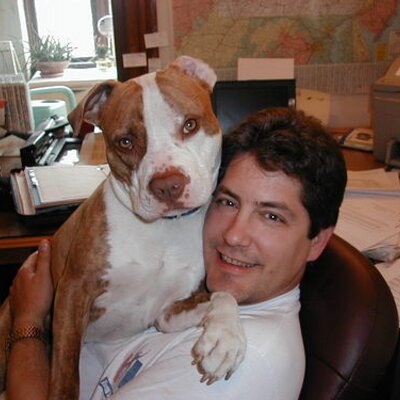 Profile Picture of Scott Edgell (@WildSaxPlayer) on Twitter