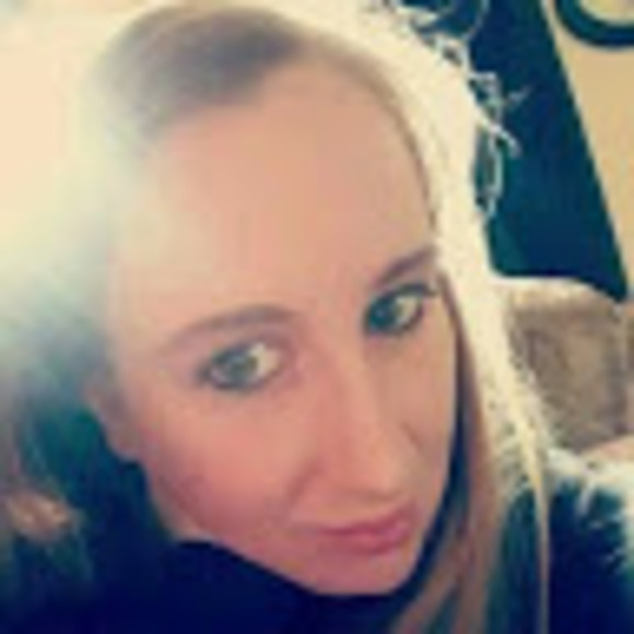 Profile Picture of Adrienne Drexel (@adriennedrexel0) on Poshmark